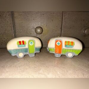 Retro Camper RV Ceramic Salt‎ & Pepper Shaker Set